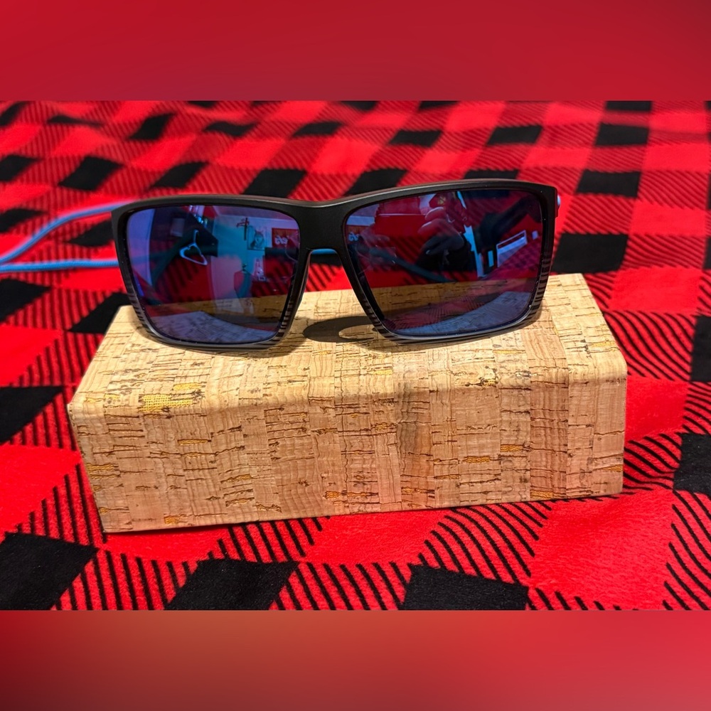Costa Del Mar Rincon 2 580G Polarized Sunglasses Matte Black/Blue w/ Accessories